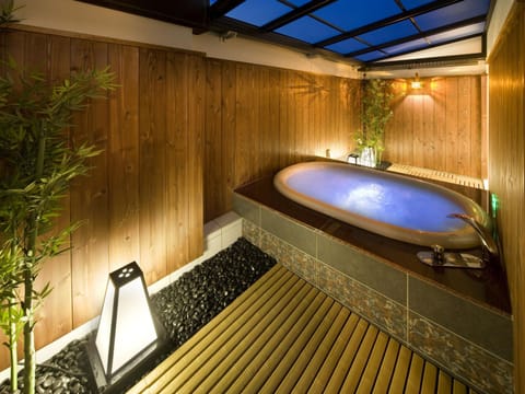 Open Air Bath