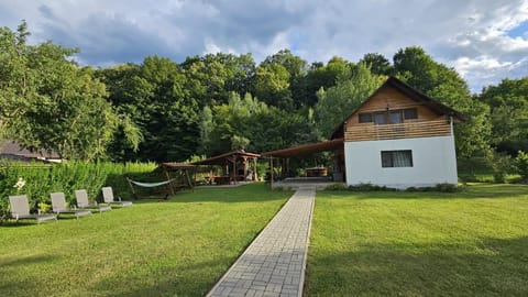 Property building, Day, Natural landscape, Garden view