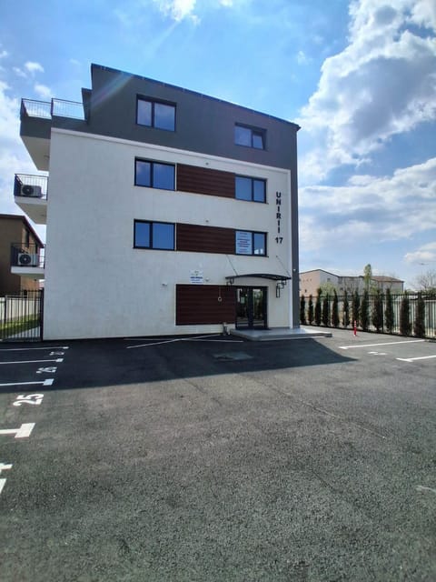 Property building, Day, Parking