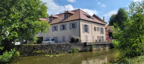 Property building, Landmark view, River view