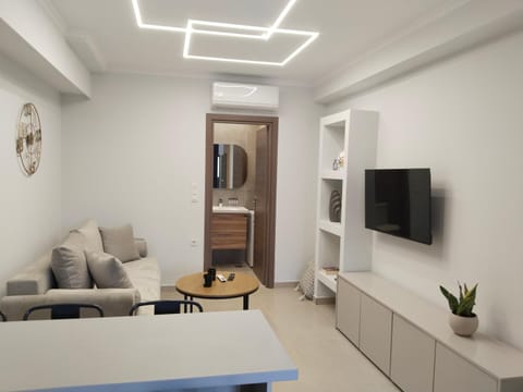 TV and multimedia, Seating area, Time of day