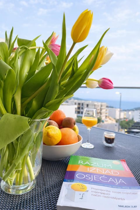 Balcony/Terrace, Food and drinks, Sea view