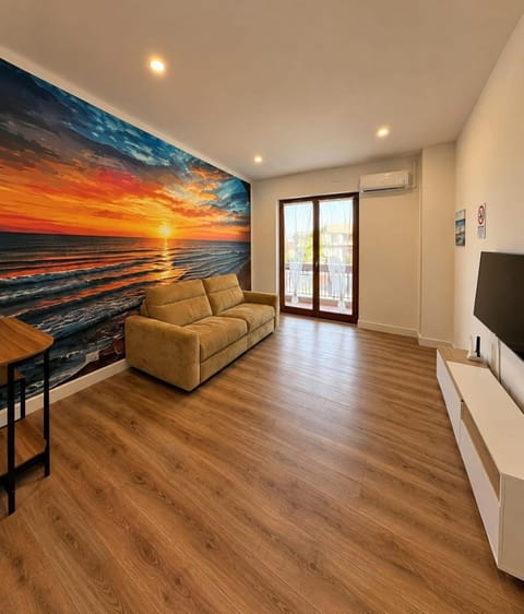Communal lounge/ TV room, Living room, Seating area