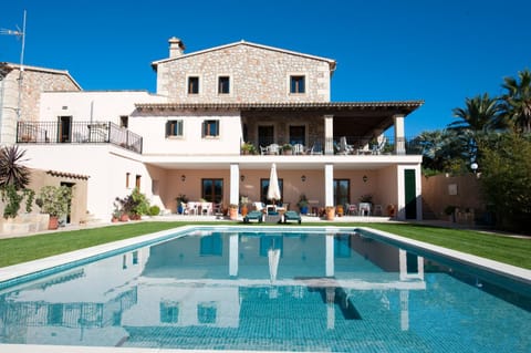 Off site, Garden, Swimming pool