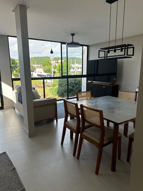 TV and multimedia, Kitchen or kitchenette, Living room, Seating area, Dining area