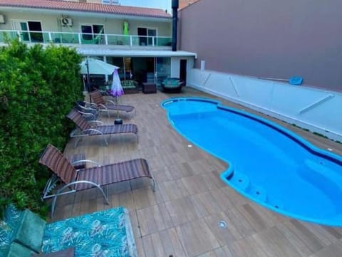 Swimming pool, sunbed