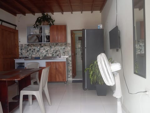 TV and multimedia, Kitchen or kitchenette, Dining area