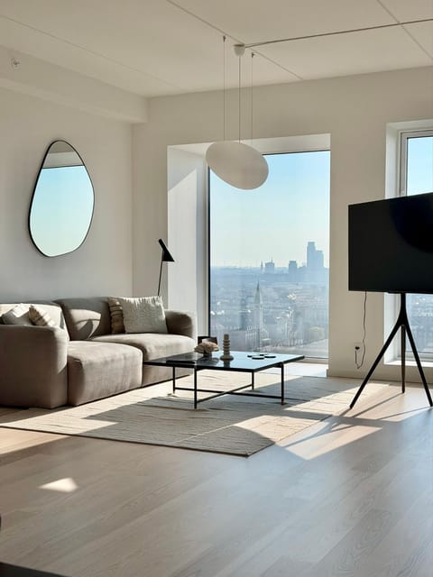 Communal lounge/ TV room, TV and multimedia, Living room, Seating area, Evening entertainment