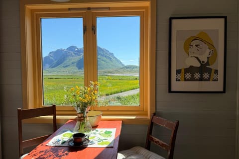 Day, Dining area, Mountain view