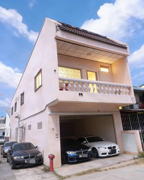 Property building, Parking