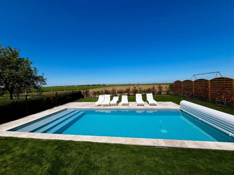 Day, Natural landscape, Garden, Pool view, Swimming pool, sunbed