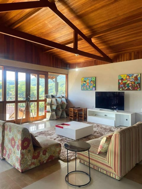 Communal lounge/ TV room, TV and multimedia