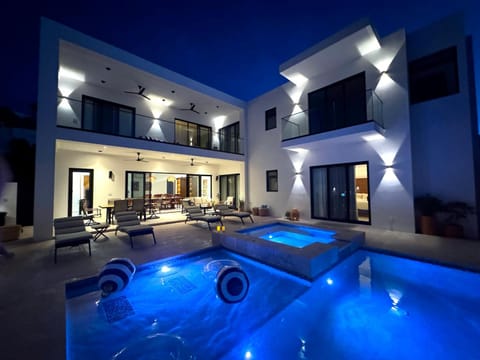 Patio, Night, Hot Tub, Swimming pool, Swimming pool, sunbed