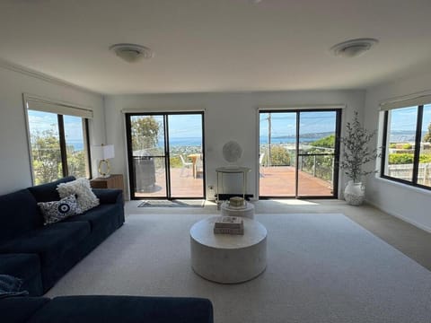 Living room, Photo of the whole room, Sea view
