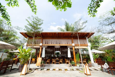 Day, Garden