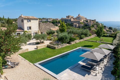 Property building, Swimming pool, Swimming pool, sunbed