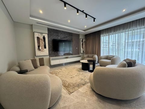 TV and multimedia, Living room, Seating area