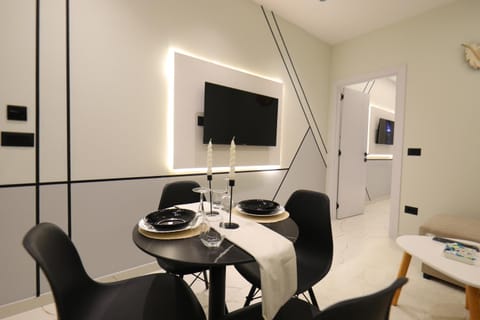 TV and multimedia, air conditioner