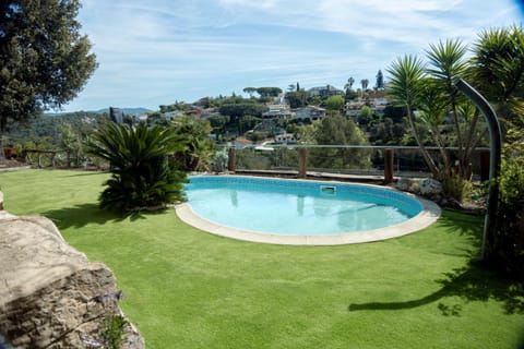 Garden, Garden, Swimming pool, Swimming pool