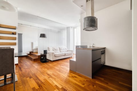 Kitchen or kitchenette, Seating area