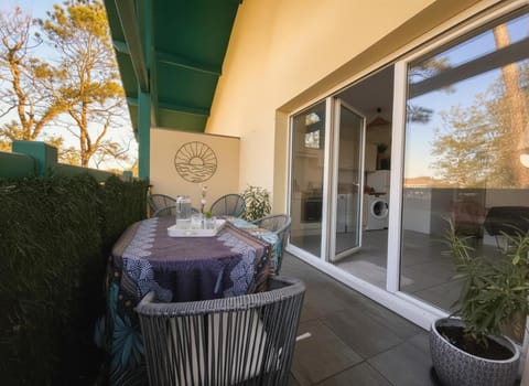 Patio, Day, View (from property/room), Balcony/Terrace, Dining area