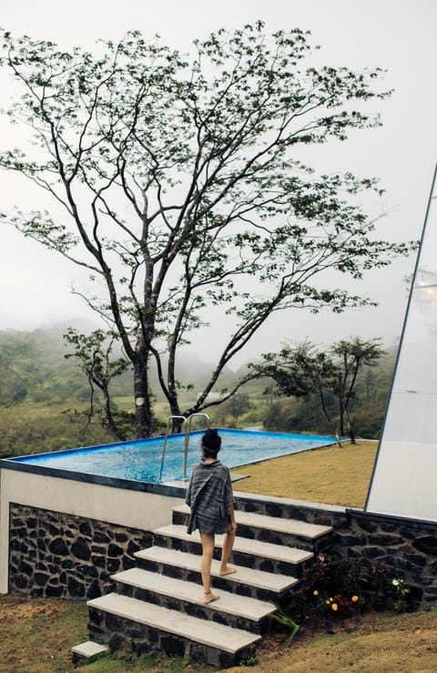 Communal lounge/ TV room, Day, People, Natural landscape, Evening entertainment, Pool view, Swimming pool