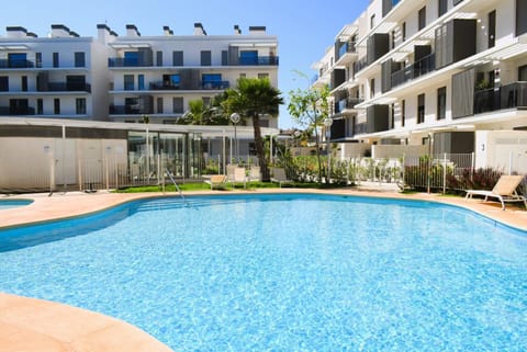 Property building, Swimming pool