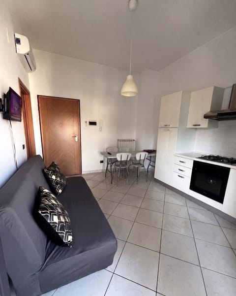 Communal lounge/ TV room, Kitchen or kitchenette, Living room, Dining area, oven, pet friendly, air conditioner