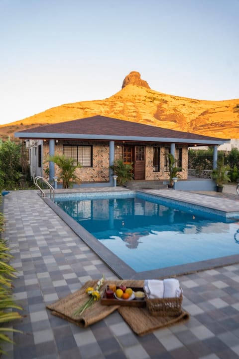 Property building, Pool view, Swimming pool