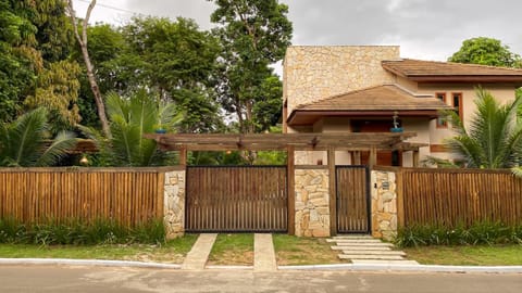 Property building, Facade/entrance, Off site