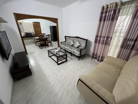 TV and multimedia, Living room, Photo of the whole room, Seating area