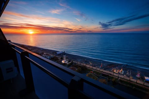 Nearby landmark, Day, View (from property/room), Balcony/Terrace, Sea view, Sunrise, Sunset