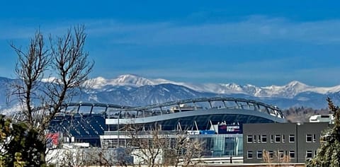 View (from property/room), Landmark view, Mountain view