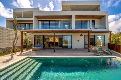 Property building, Pool view, Swimming pool, sunbed