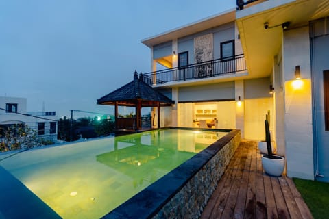 Property building, View (from property/room), Balcony/Terrace, Pool view, Swimming pool