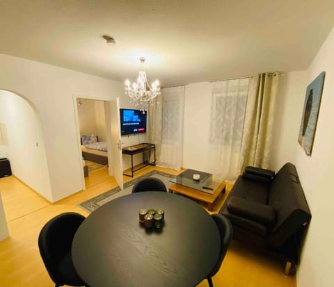 TV and multimedia, Living room, Dining area, internet