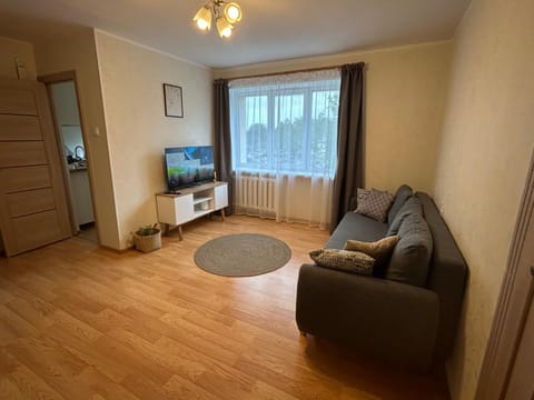 Communal lounge/ TV room, TV and multimedia, Living room, Seating area