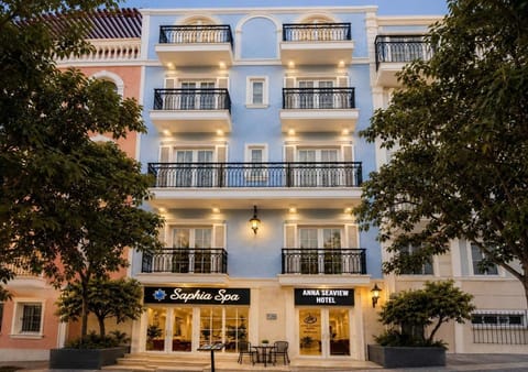 Property building, Facade/entrance