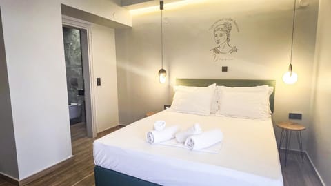 Bed, Photo of the whole room, Bedroom, towels