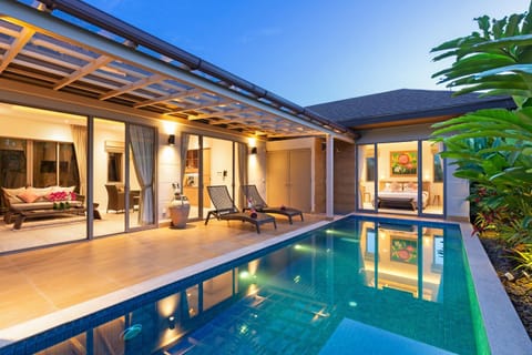 Living room, Bedroom, Swimming pool, sunbed