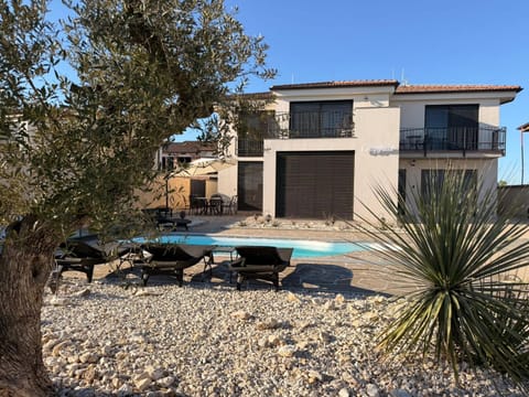 Garden, Swimming pool