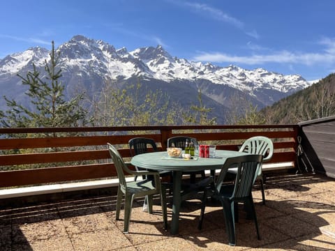 Balcony/Terrace, Mountain view