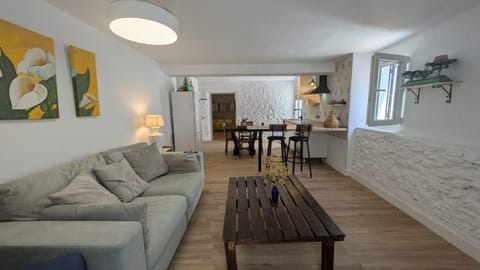 Lounge or bar
