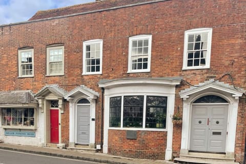 Property building, Street view