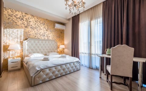 Property building, Bed, Photo of the whole room, Bedroom, hair dresser