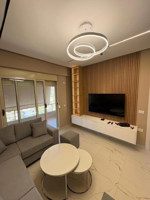 Communal lounge/ TV room, TV and multimedia, Living room, Seating area, Evening entertainment