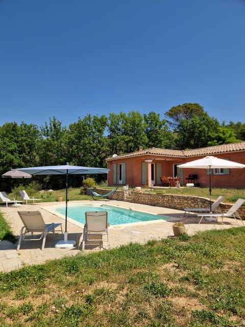 Property building, Spring, Day, Garden, Garden view, Pool view, Swimming pool, sunbed