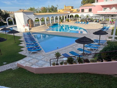 Lounge or bar, Swimming pool, Swimming pool