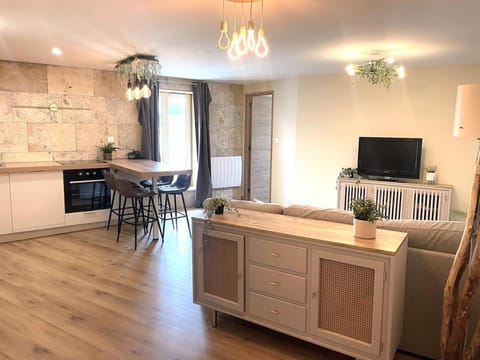 TV and multimedia, Dining area