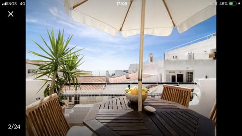 View (from property/room), Balcony/Terrace, Seating area, Dining area, Sea view